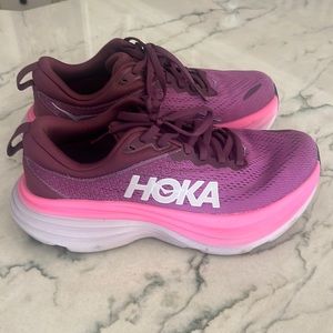 HOKA bondi 8